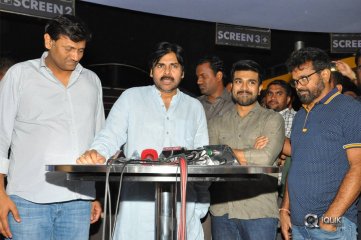Pawan Kalyan Watched Rangasthalam along with Ram Charan